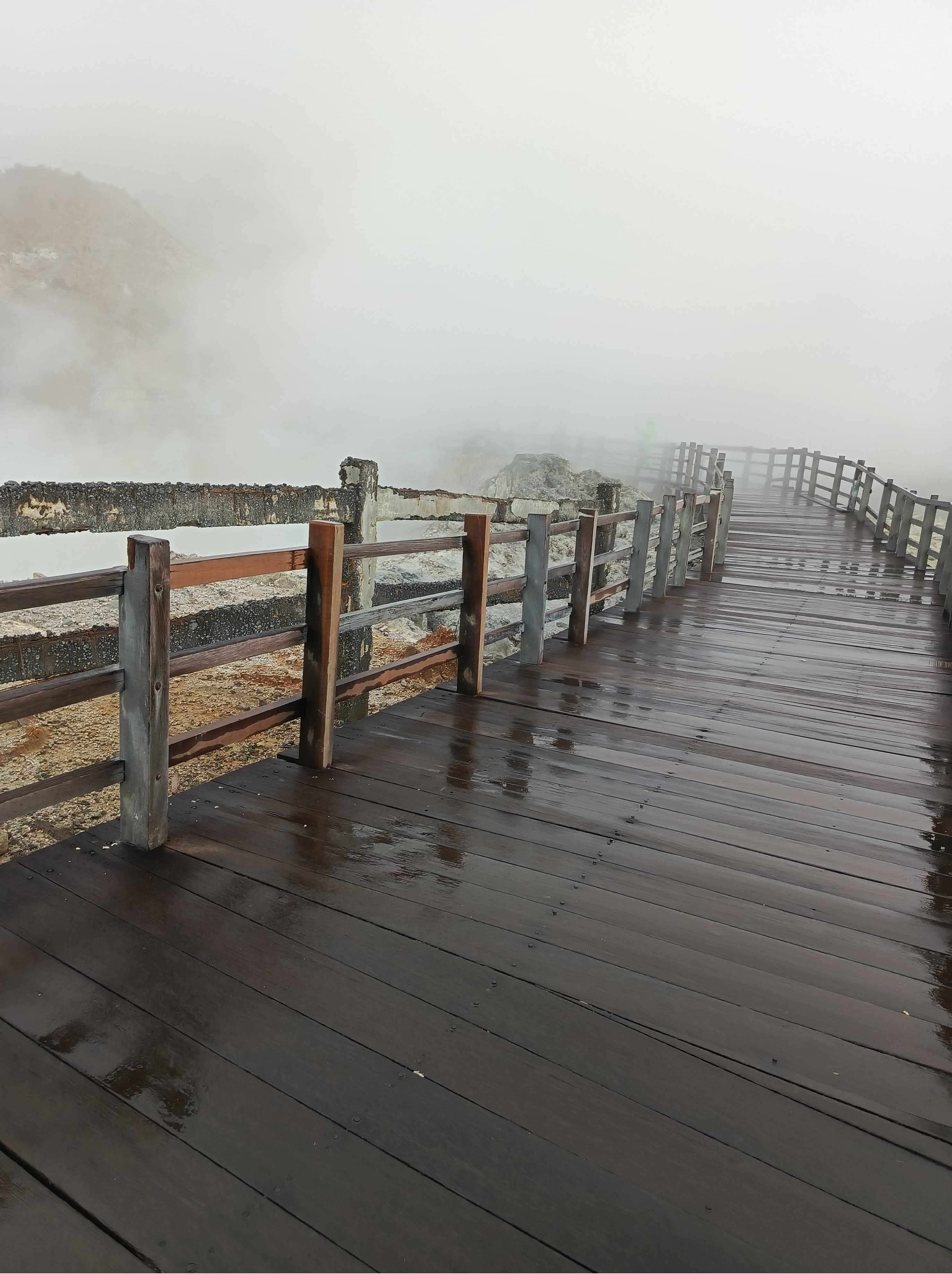 Tempat wisata kawah sikidang dieng banjarnegara