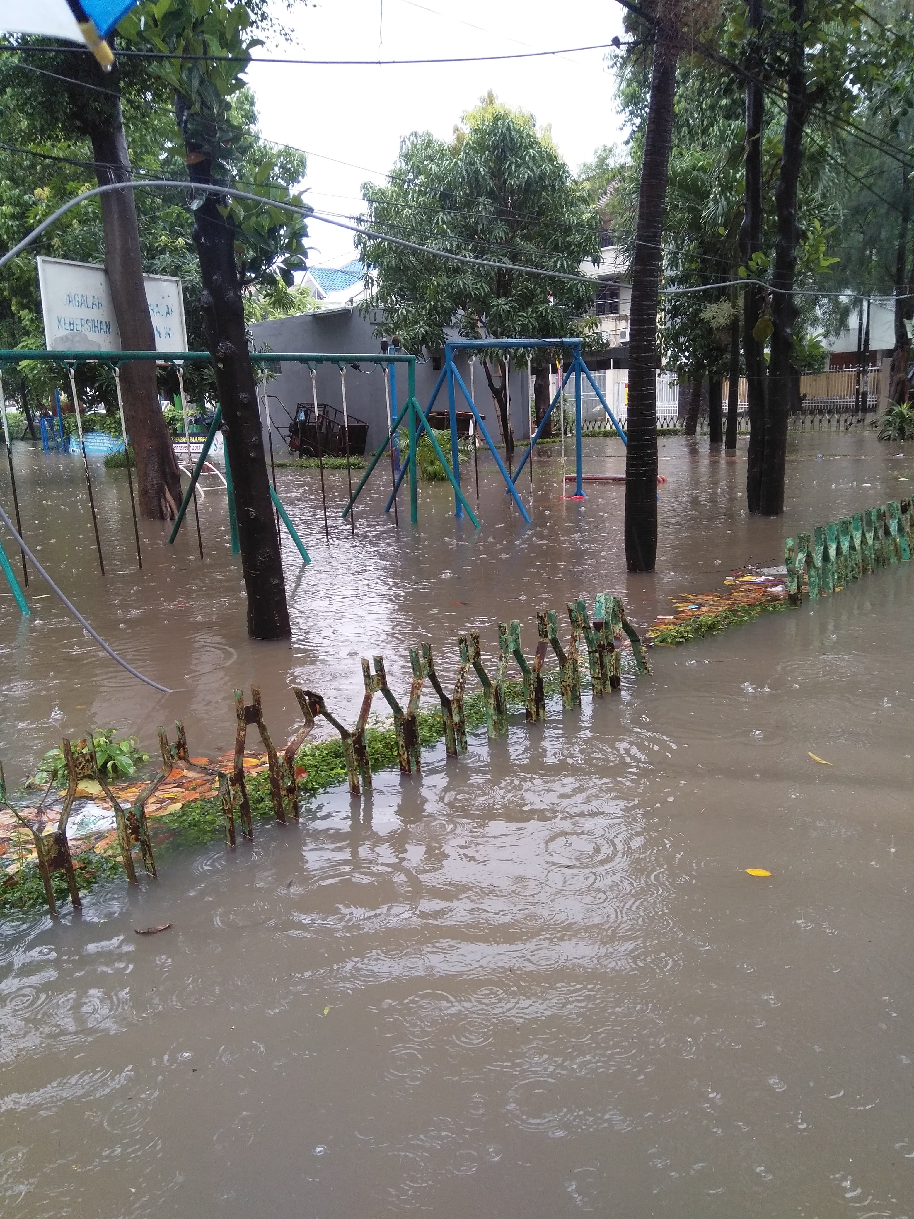 Banjir Jakarta 2020, di sebuah Perumahan di Tanjung Duren, tanggal 1 Januari 2020