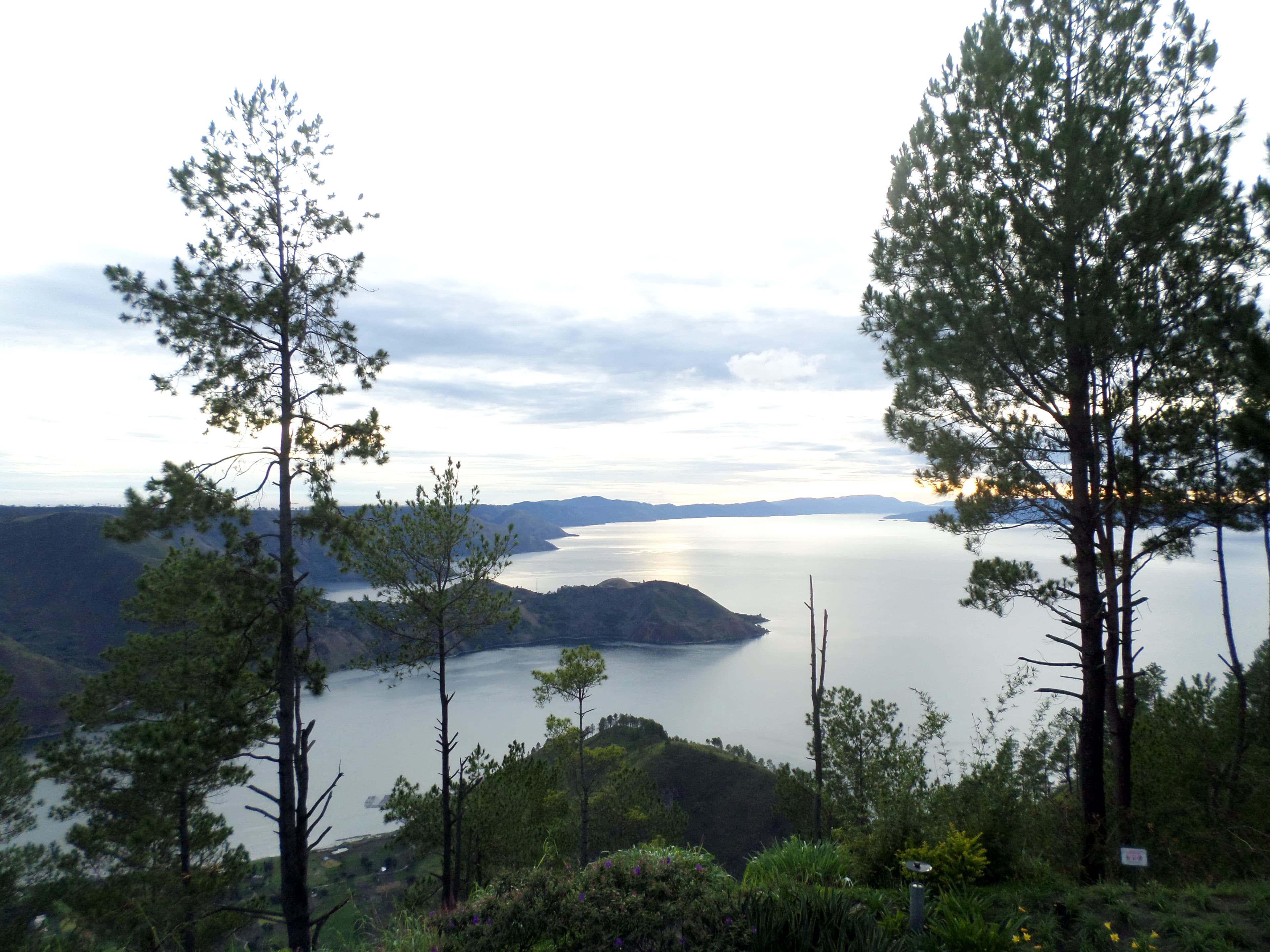 Pemandangan Danau Toba dari Simalem Resort, North Sumatra